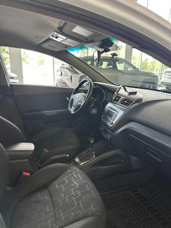 Kia Rio III Рестайлинг с пробегом 2017 года, цена 1 145 000 рублей, 81000 км, седан, Автокод Объявления