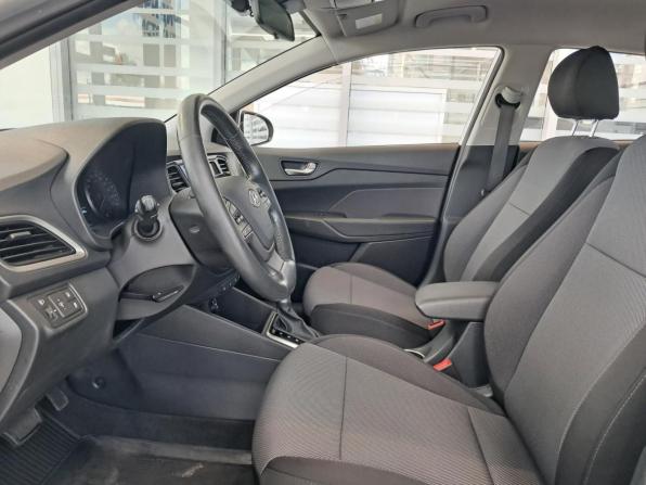 Hyundai Solaris II с пробегом 2018 года, цена 1 628 000 рублей, 51087 км, седан, Автокод Объявления