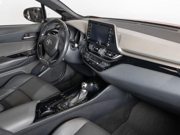 Toyota C-HR I с пробегом 2019 года, цена 2 519 621 рубль, 57344 км, внедорожник, Автокод Объявления