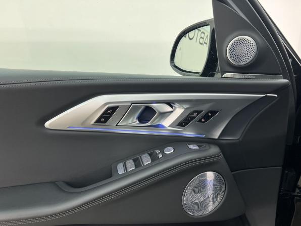 BMW XM с пробегом 2023 года, цена 17 440 000 рублей, 30175 км, внедорожник, Автокод Объявления