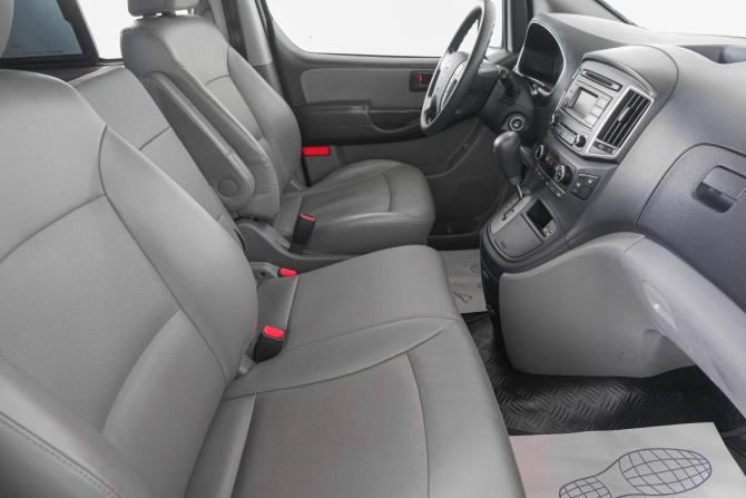 Hyundai Grand Starex I Рестайлинг 2 с пробегом 2018 года, цена 3 429 000 рублей, 118000 км, минивэн, Автокод Объявления