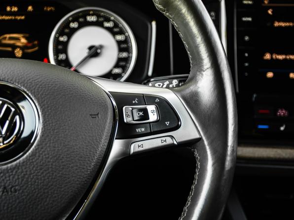 Volkswagen Touareg III с пробегом 2018 года, цена 4 870 000 рублей, 110354 км, внедорожник, Автокод Объявления