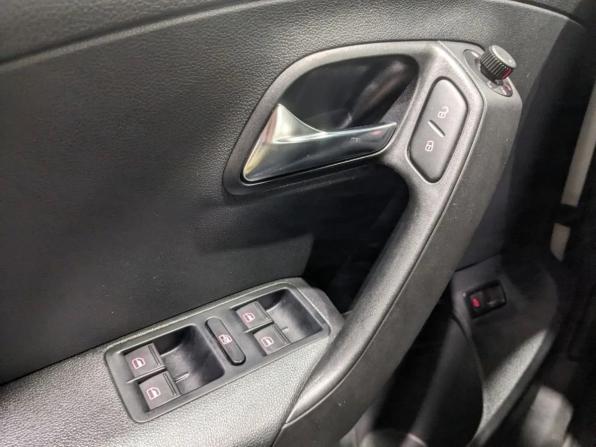 Volkswagen Polo V Рестайлинг с пробегом 2019 года, цена 1 159 000 рублей, 112600 км, седан, Автокод Объявления