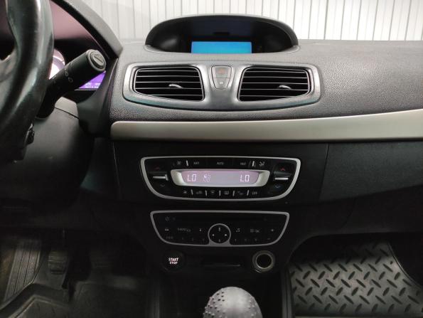 Renault Fluence I с пробегом 2012 года, цена 685 000 рублей, 216636 км, седан, Автокод Объявления