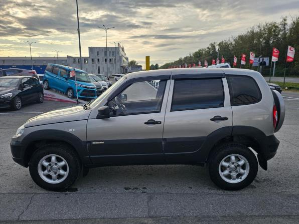 Chevrolet Niva I Рестайлинг с пробегом 2015 года, цена 624 995 рублей, 115589 км, внедорожник, Автокод Объявления