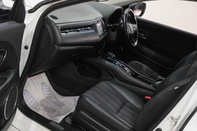 Honda Vezel I с пробегом 2015 года, цена 1 499 000 рублей, 61000 км, внедорожник, Автокод Объявления