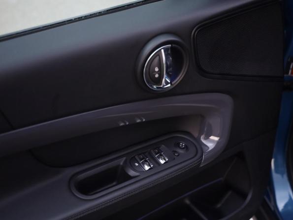 Mini Countryman II с пробегом 2018 года, цена 2 749 000 рублей, 93517 км, внедорожник, Автокод Объявления