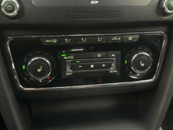 Skoda Superb II с пробегом 2012 года, цена 849 000 рублей, 256000 км, лифтбек, Автокод Объявления