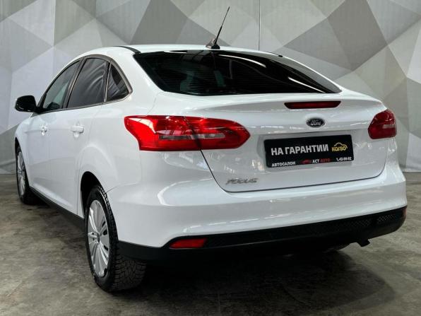 Ford Focus III Рестайлинг с пробегом 2017 года, цена 930 000 рублей, 122459 км, седан, Автокод Объявления