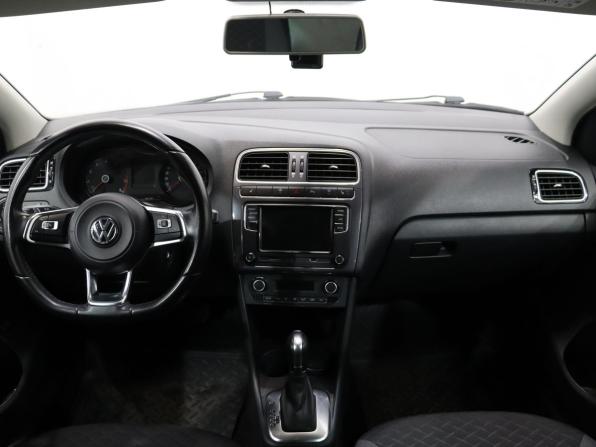 Volkswagen Polo V Рестайлинг с пробегом 2019 года, цена 1 329 000 рублей, 105022 км, седан, Автокод Объявления