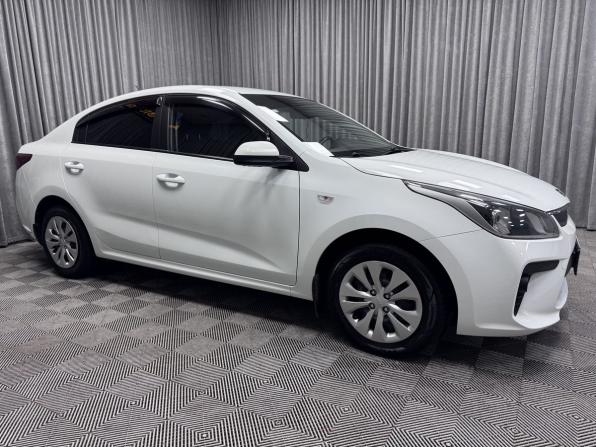 Kia Rio IV с пробегом 2017 года, цена 1 020 000 рублей, 141669 км, седан, Автокод Объявления