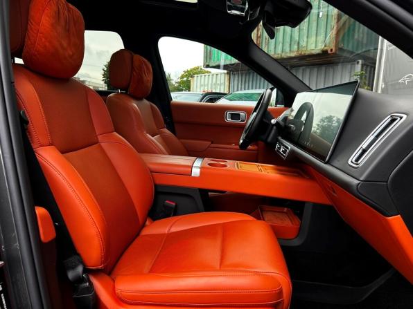Li Auto (Lixiang) L9 I Рестайлинг с пробегом 2024 года, цена 7 400 000 рублей, 74550 км, внедорожник, Автокод Объявления