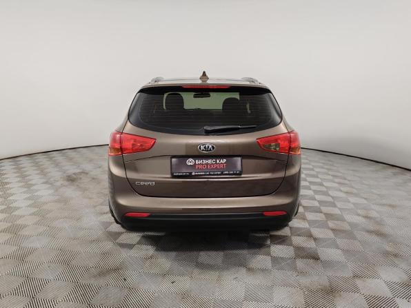 Kia Ceed II Рестайлинг с пробегом 2017 года, цена 1 199 000 рублей, 140434 км, универсал, Автокод Объявления