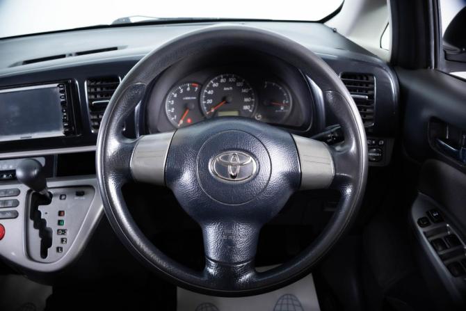 Toyota Wish I с пробегом 2005 года, цена 679 000 рублей, 226549 км, компактвэн, Автокод Объявления