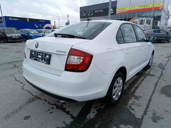 Skoda Rapid I Рестайлинг с пробегом 2017 года, цена 1 099 995 рублей, 97470 км, лифтбек, Автокод Объявления