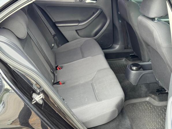 Volkswagen Jetta VI Рестайлинг с пробегом 2014 года, цена 930 000 рублей, 236600 км, седан, Автокод Объявления