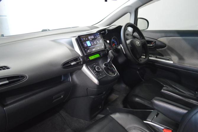 Toyota Wish II с пробегом 2010 года, цена 1 075 000 рублей, 171690 км, минивэн, Автокод Объявления