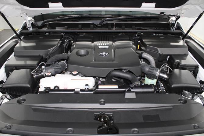 Toyota Land Cruiser 300 Series с пробегом 2023 года, цена 11 900 000 рублей, 6204 км, внедорожник, Автокод Объявления