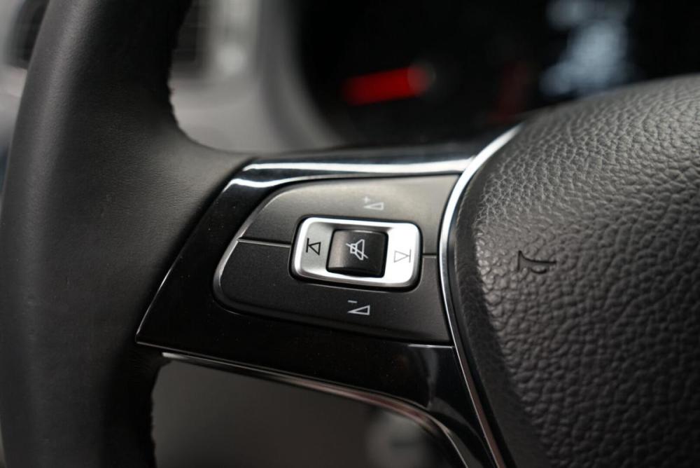 Volkswagen Polo V Рестайлинг Крым  - изображение 14