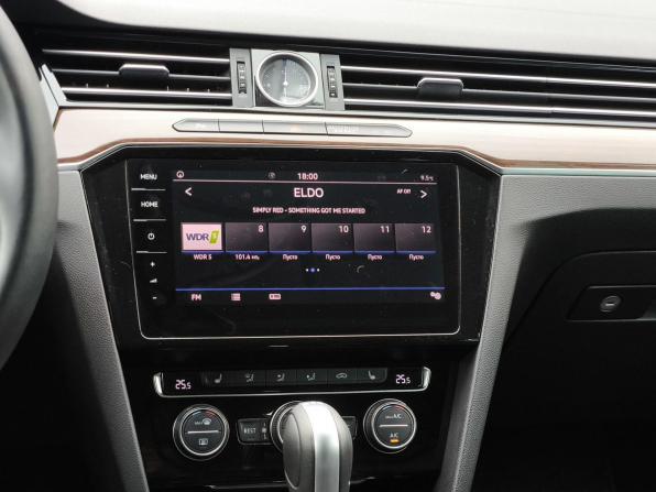 Volkswagen Passat B8 с пробегом 2018 года, цена 2 275 000 рублей, 221159 км, универсал, Автокод Объявления