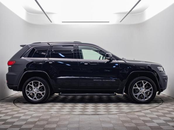 Jeep Grand Cherokee IV (WK2) Рестайлинг с пробегом 2021 года, цена 3 970 000 рублей, 141000 км, внедорожник, Автокод Объявления