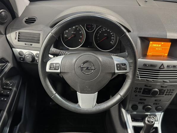 Opel Astra H Рестайлинг с пробегом 2013 года, цена 629 800 рублей, 185000 км, универсал, Автокод Объявления