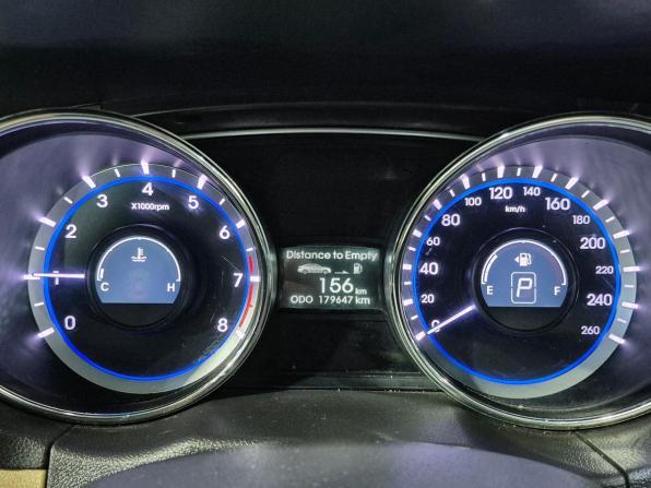 Hyundai Sonata VI (YF) с пробегом 2010 года, цена 1 355 000 рублей, 179000 км, седан, Автокод Объявления