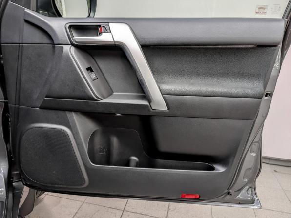 Toyota Land Cruiser Prado 150 Series Рестайлинг 2 с пробегом 2019 года, цена 5 400 000 рублей, 99171 км, внедорожник, Автокод Объявления