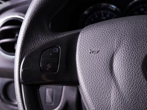 Renault Sandero II с пробегом 2018 года, цена 940 000 рублей, 58355 км, хэтчбек, Автокод Объявления