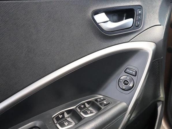 Hyundai Santa Fe III с пробегом 2013 года, цена 1 585 000 рублей, 229075 км, внедорожник, Автокод Объявления