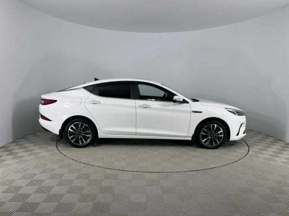 JAC J7 I с пробегом 2023 года, цена 1 207 000 рублей, 51835 км, хэтчбек, Автокод Объявления