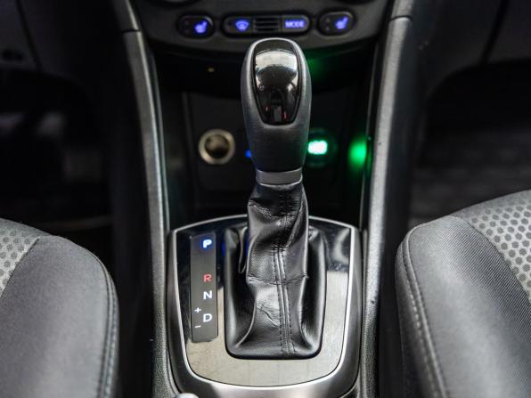 Hyundai Solaris I Рестайлинг с пробегом 2015 года, цена 1 098 000 рублей, 158203 км, хэтчбек, Автокод Объявления