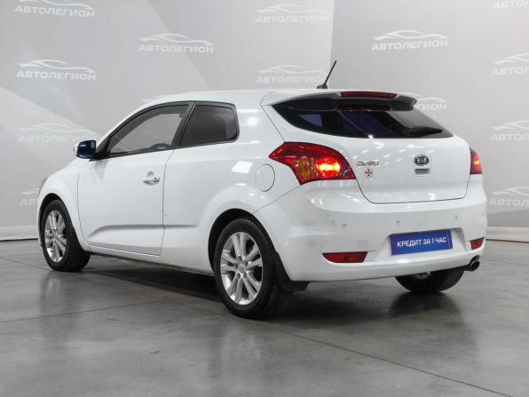 Kia Ceed I Рестайлинг с пробегом 2011 года, цена 770 000 рублей, 244800 км, хэтчбек, Автокод Объявления
