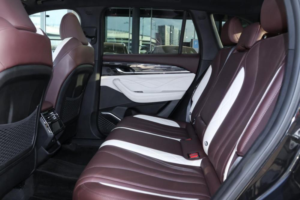 Geely Monjaro I Москва  - изображение 10