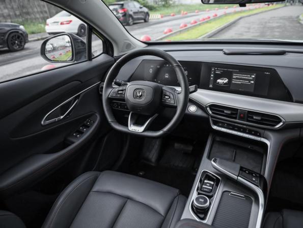 Changan UNI-T I с пробегом 2024 года, цена 2 399 000 рублей, 14409 км, внедорожник, Автокод Объявления