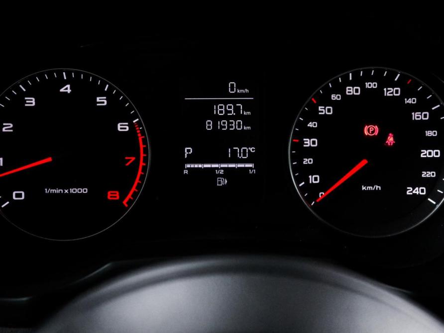 Audi A1 I (8X) Москва  - изображение 11