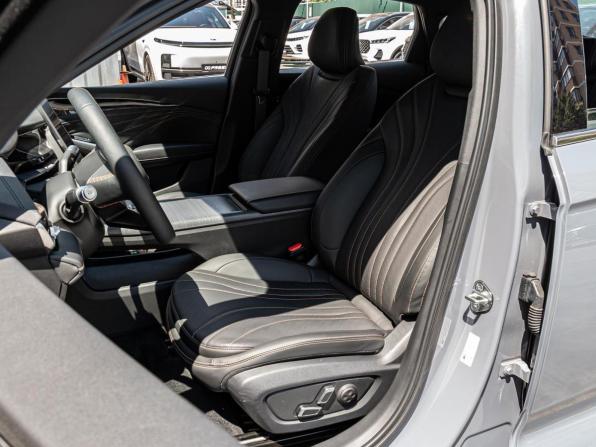 Geely Preface I (China Market) Рестайлинг 2 с пробегом 2024 года, цена 2 890 000 рублей, 2548 км, седан, Автокод Объявления