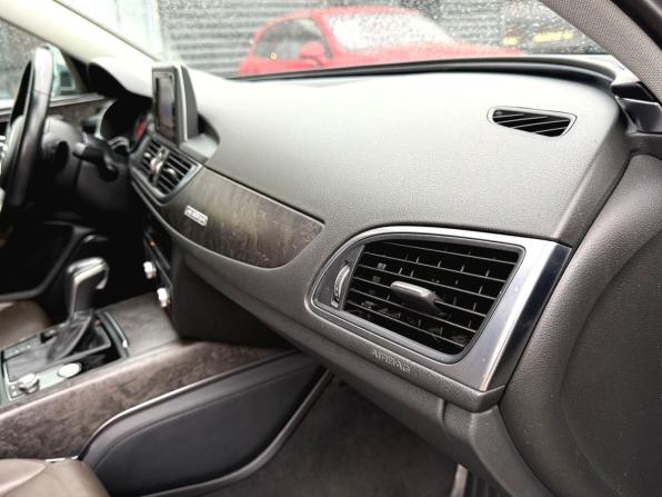 Audi A6 allroad III (C7) Рестайлинг с пробегом 2016 года, цена 3 470 000 рублей, 104000 км, универсал, Автокод Объявления