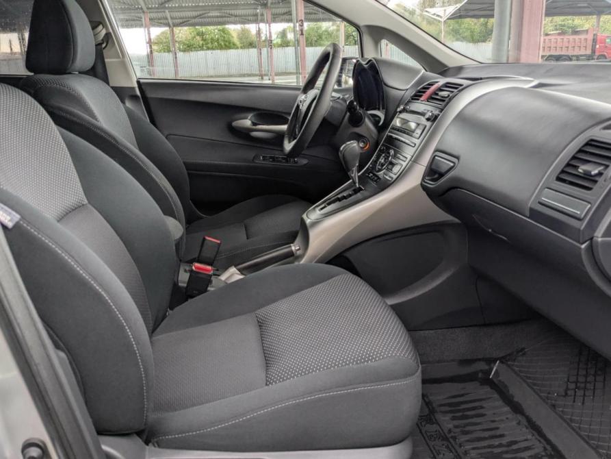Toyota Auris I Рестайлинг Екатеринбург  - изображение 10