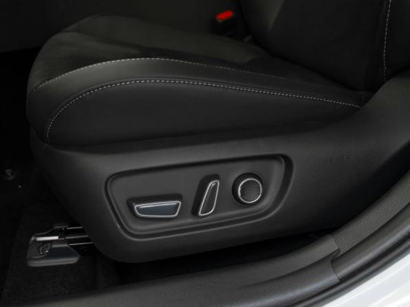 Toyota Camry IX (XV80) China Market с пробегом 2026 года, цена 4 450 000 рублей, 34 км, седан, Автокод Объявления