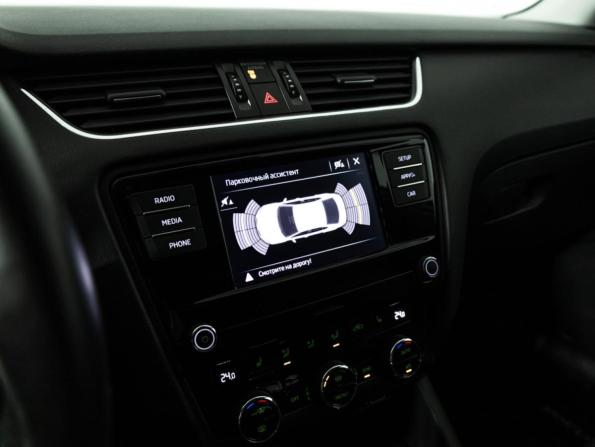 Skoda Octavia III (A7) Рестайлинг с пробегом 2018 года, цена 2 199 700 рублей, 44385 км, лифтбек, Автокод Объявления