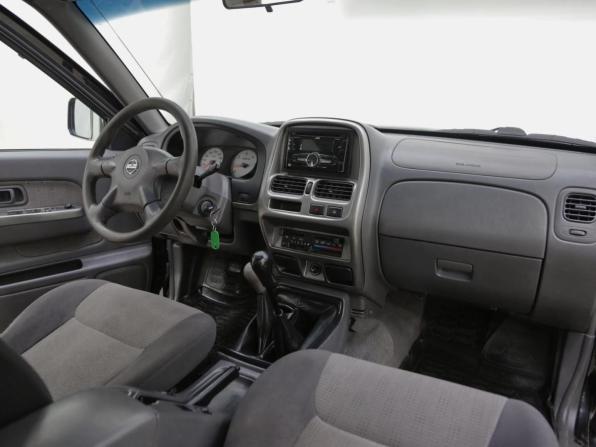 Nissan NP300 с пробегом 2012 года, цена 759 000 рублей, 148799 км, offers.body_type.unknown, Автокод Объявления