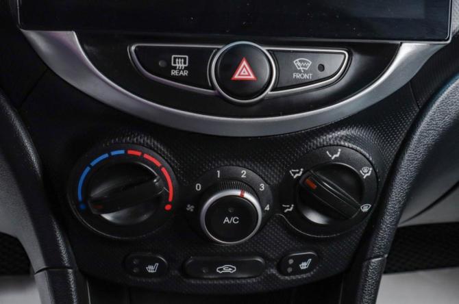 Hyundai Solaris I Рестайлинг с пробегом 2014 года, цена 989 000 рублей, 121640 км, седан, Автокод Объявления