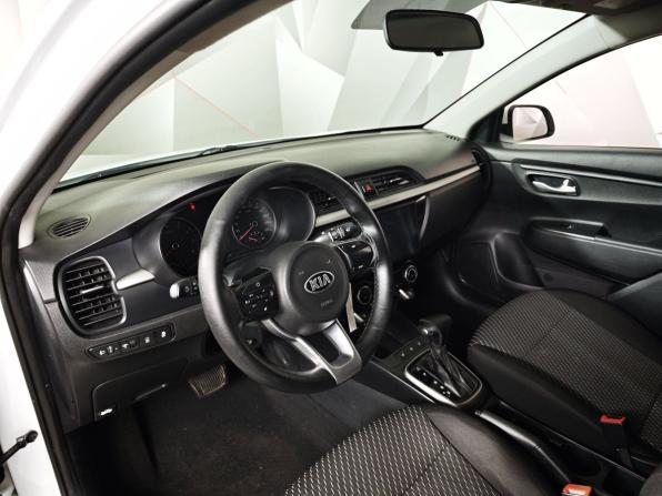 Kia Rio IV с пробегом 2018 года, цена 909 000 рублей, 226019 км, седан, Автокод Объявления