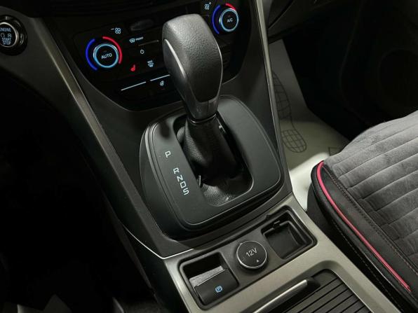 Ford Kuga II Рестайлинг с пробегом 2017 года, цена 1 780 000 рублей, 80400 км, внедорожник, Автокод Объявления