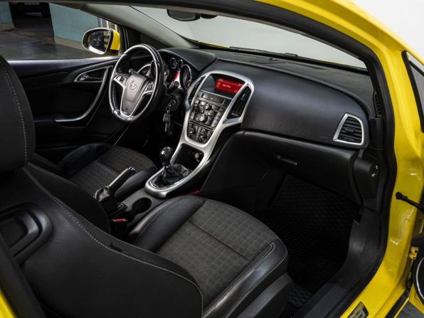Opel Astra J Рестайлинг с пробегом 2012 года, цена 750 000 рублей, 138320 км, хэтчбек, Автокод Объявления