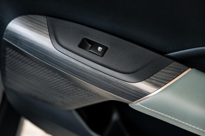 Changan Lamore с пробегом 2024 года, цена 2 019 000 рублей, 22066 км, седан, Автокод Объявления