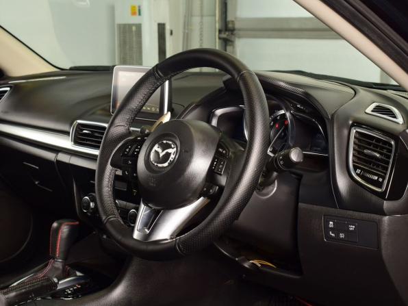 Mazda Axela III с пробегом 2016 года, цена 1 264 995 рублей, 118966 км, хэтчбек, Автокод Объявления