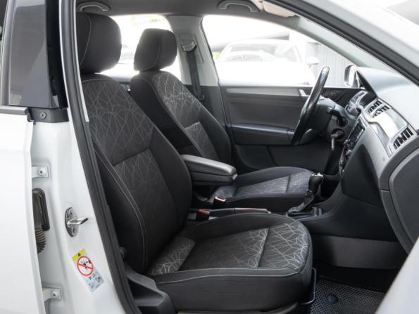 Skoda Rapid I Рестайлинг с пробегом 2018 года, цена 1 240 000 рублей, 181077 км, лифтбек, Автокод Объявления