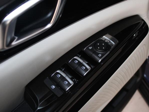 Kia Carnival IV с пробегом 2021 года, цена 3 299 900 рублей, 123217 км, минивэн, Автокод Объявления